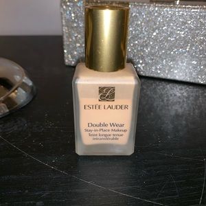 Estée Lauder Double Wear Foundation